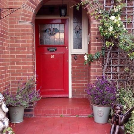 브록스본 Kingsway Bed & Breakfast B&B 외부 사진